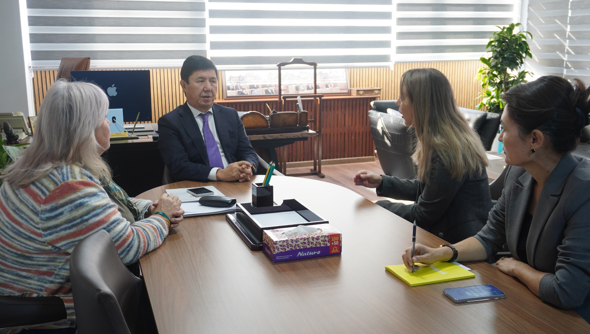 От студии к рынкам: ТПП КР и «Номад ТВ» запускают повестку р